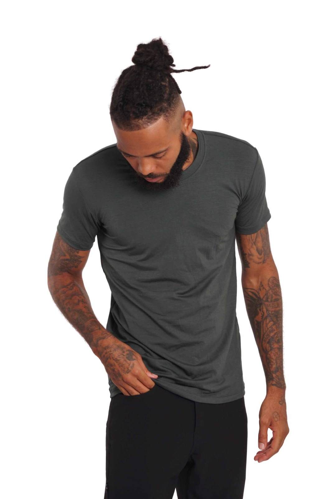 Crew neck mens muscle fit t shirt in steel grey from Ekoluxe.