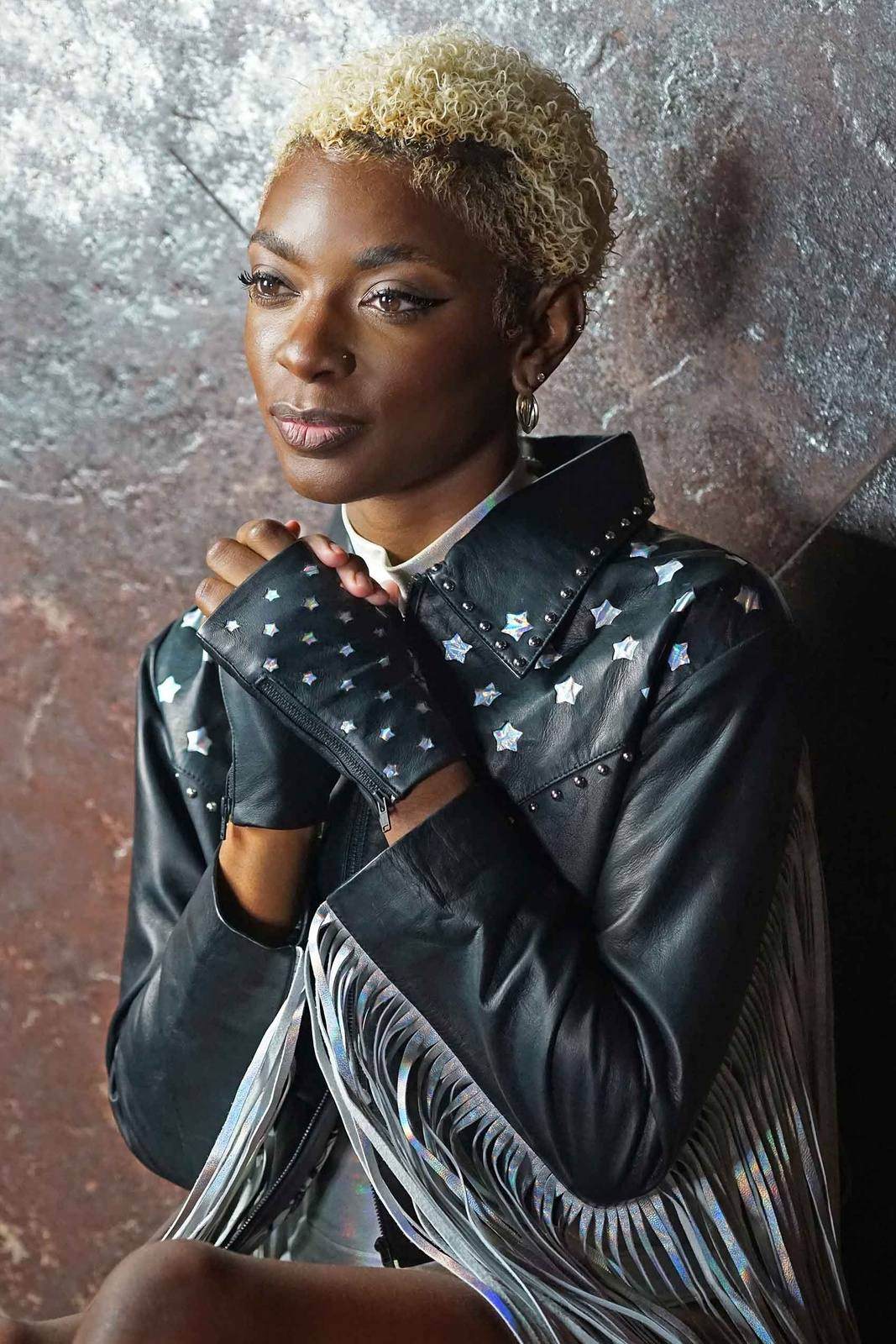 Estrela Fingerless Leather Silver Star Gloves | Love Khaos
